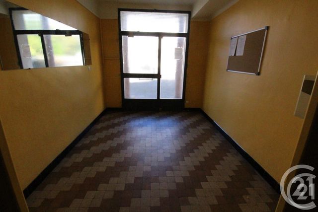Afficher la photo en grand Appartement T3 à vendre - 3 pièces - 63.56 m2 - MANOSQUE - 04 - PROVENCE-ALPES-COTE-D-AZUR - Century 21 Cécile Décard