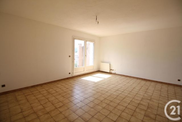 Afficher la photo en grand appartement à vendre - 5 pièces - 102.0 m2 - MANOSQUE - 04 - PROVENCE-ALPES-COTE-D-AZUR - Century 21 Cécile Décard