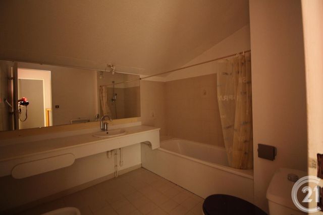 Afficher la photo en grand appartement à vendre - 5 pièces - 102.0 m2 - MANOSQUE - 04 - PROVENCE-ALPES-COTE-D-AZUR - Century 21 Cécile Décard