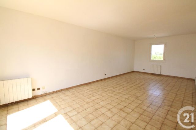 Afficher la photo en grand appartement à vendre - 5 pièces - 102.0 m2 - MANOSQUE - 04 - PROVENCE-ALPES-COTE-D-AZUR - Century 21 Cécile Décard
