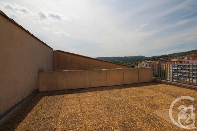 Afficher la photo en grand appartement à vendre - 5 pièces - 102.0 m2 - MANOSQUE - 04 - PROVENCE-ALPES-COTE-D-AZUR - Century 21 Cécile Décard