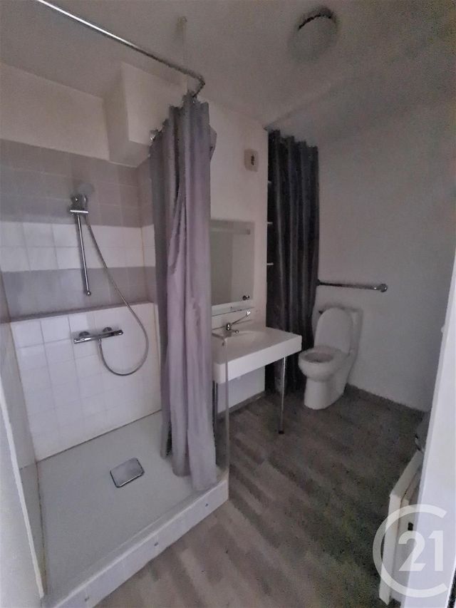 Afficher la photo en grand Appartement T3 à vendre - 3 pièces - 67.24 m2 - MANOSQUE - 04 - PROVENCE-ALPES-COTE-D-AZUR - Century 21 Cécile Décard