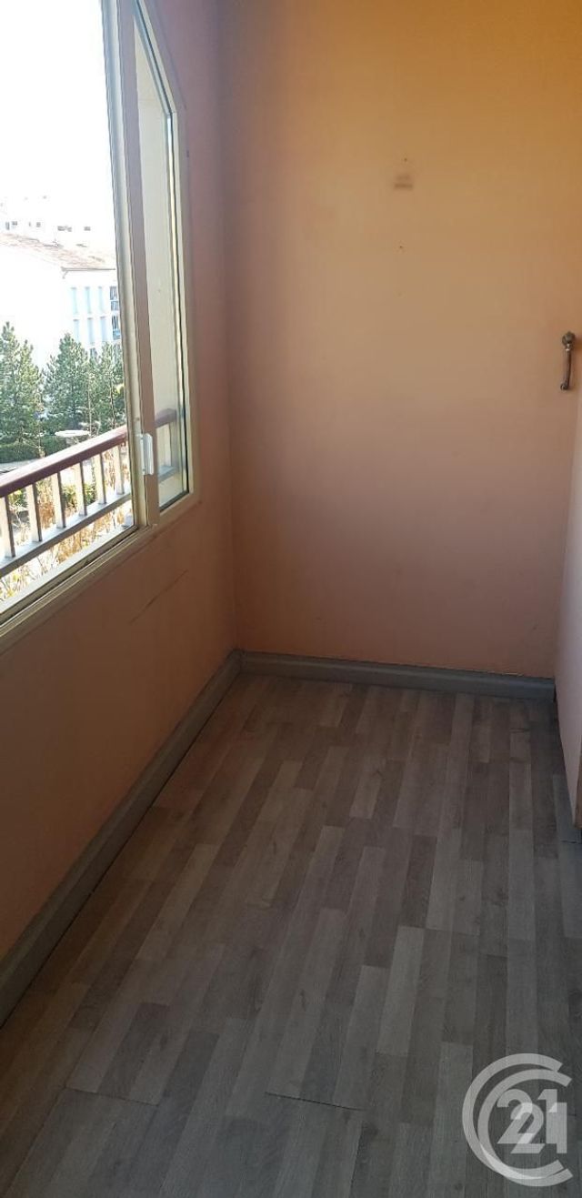 Afficher la photo en grand Appartement T3 à vendre - 3 pièces - 67.24 m2 - MANOSQUE - 04 - PROVENCE-ALPES-COTE-D-AZUR - Century 21 Cécile Décard