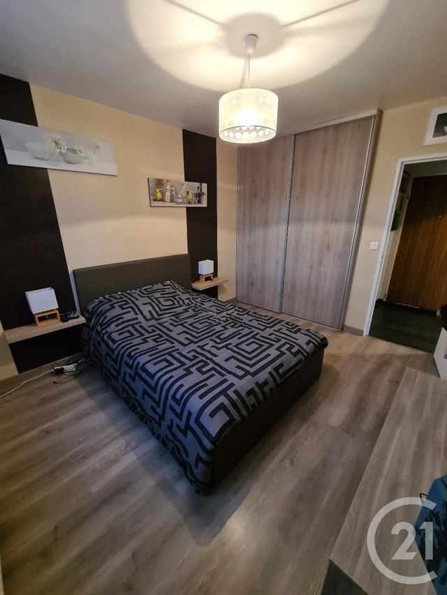 Afficher la photo en grand Appartement T3 à vendre - 3 pièces - 67.0 m2 - MANOSQUE - 04 - PROVENCE-ALPES-COTE-D-AZUR - Century 21 Cécile Décard