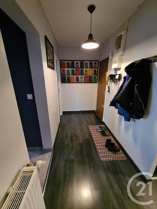 Afficher la photo en grand Appartement T3 à vendre - 3 pièces - 67.0 m2 - MANOSQUE - 04 - PROVENCE-ALPES-COTE-D-AZUR - Century 21 Cécile Décard