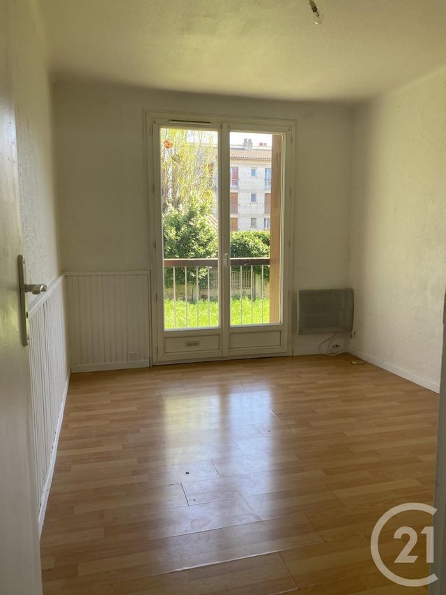 Afficher la photo en grand appartement à vendre - 4 pièces - 83.7 m2 - MANOSQUE - 04 - PROVENCE-ALPES-COTE-D-AZUR - Century 21 Cécile Décard