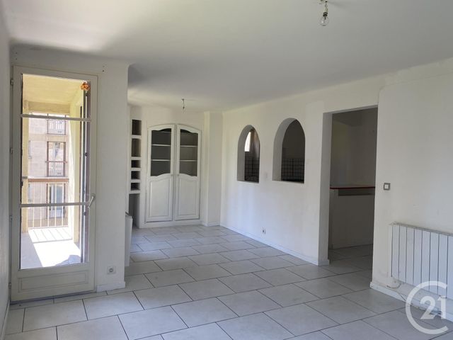 Afficher la photo en grand appartement à vendre - 4 pièces - 83.7 m2 - MANOSQUE - 04 - PROVENCE-ALPES-COTE-D-AZUR - Century 21 Cécile Décard
