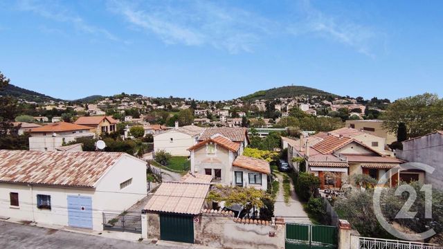 Afficher la photo en grand Appartement T3 à vendre - 3 pièces - 66.0 m2 - MANOSQUE - 04 - PROVENCE-ALPES-COTE-D-AZUR - Century 21 Cécile Décard