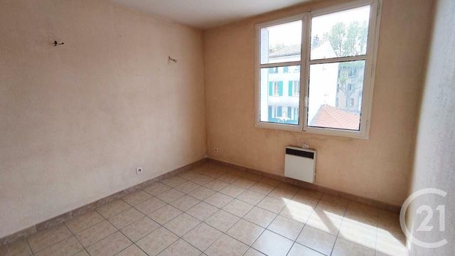 Afficher la photo en grand Appartement T3 à vendre - 3 pièces - 66.0 m2 - MANOSQUE - 04 - PROVENCE-ALPES-COTE-D-AZUR - Century 21 Cécile Décard