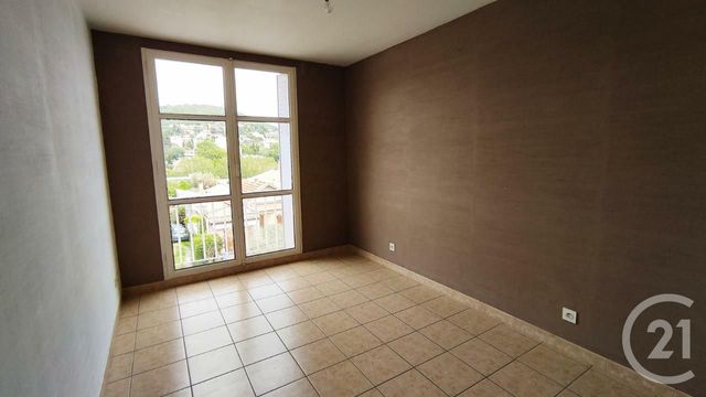 Afficher la photo en grand Appartement T3 à vendre - 3 pièces - 66.0 m2 - MANOSQUE - 04 - PROVENCE-ALPES-COTE-D-AZUR - Century 21 Cécile Décard
