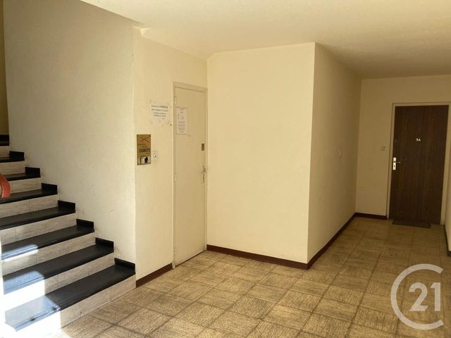 Afficher la photo en grand Studio à vendre - 1 pièce - 28.27 m2 - GREOUX LES BAINS - 04 - PROVENCE-ALPES-COTE-D-AZUR - Century 21 Cécile Décard