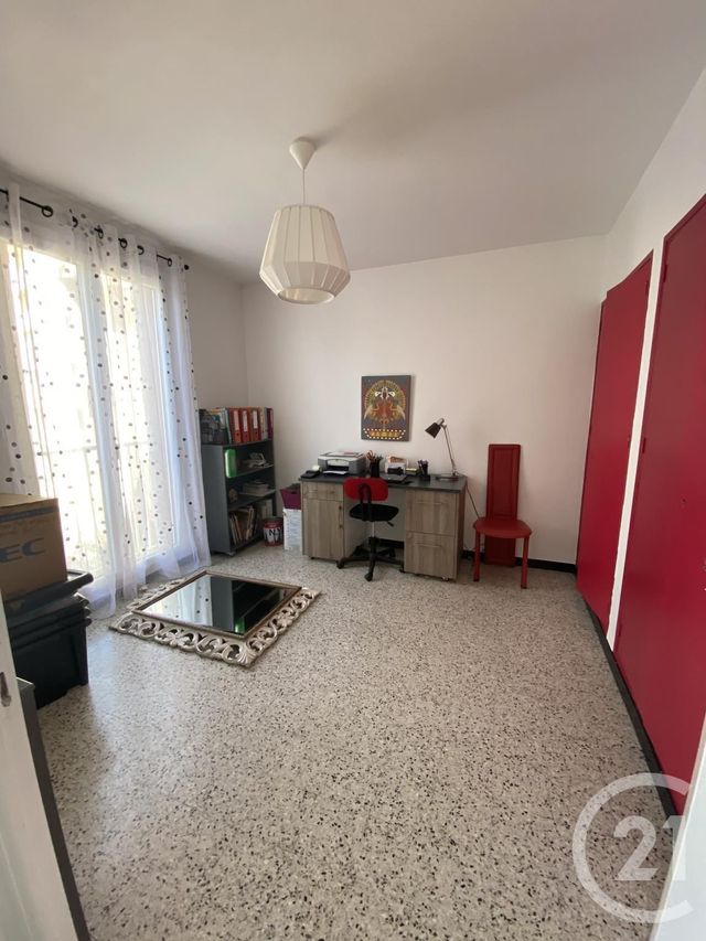 Afficher la photo en grand Appartement T3 à louer - 3 pièces - 62.23 m2 - MANOSQUE - 04 - PROVENCE-ALPES-COTE-D-AZUR - Century 21 Cécile Décard