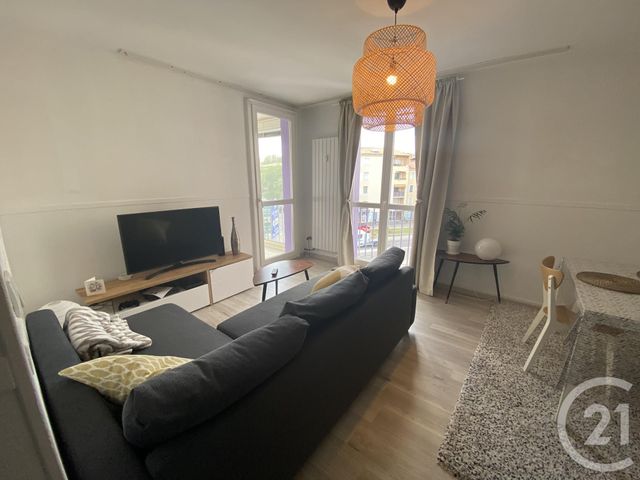 Appartement F4 à louer - 4 pièces - 67.13 m2 - MANOSQUE - 04 - PROVENCE-ALPES-COTE-D-AZUR - Century 21 Cécile Décard Appartement F4 à louer - 4 pièces - 67.13 m2 - MANOSQUE - 04 - PROVENCE-ALPES-COTE-D-AZUR - Century 21 Cécile Décard