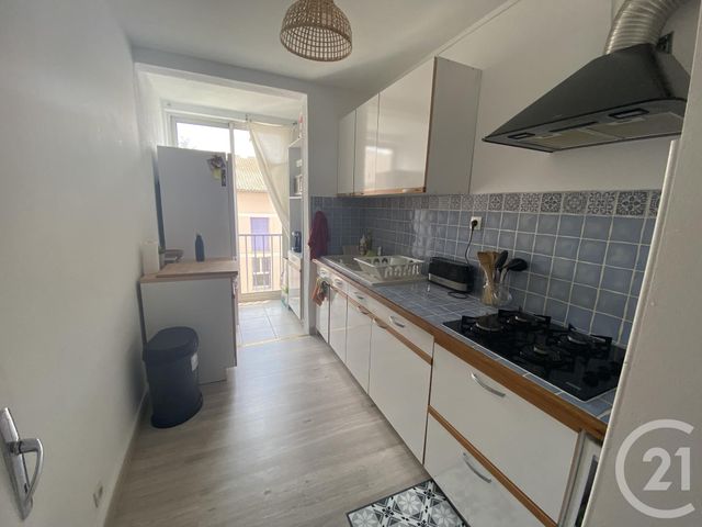 Appartement F4 à louer - 4 pièces - 67.13 m2 - MANOSQUE - 04 - PROVENCE-ALPES-COTE-D-AZUR - Century 21 Cécile Décard Appartement F4 à louer - 4 pièces - 67.13 m2 - MANOSQUE - 04 - PROVENCE-ALPES-COTE-D-AZUR - Century 21 Cécile Décard