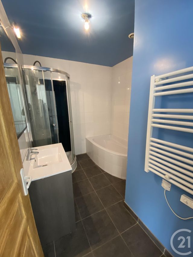 Appartement F3 à louer - 3 pièces - 66.97 m2 - MANOSQUE - 04 - PROVENCE-ALPES-COTE-D-AZUR - Century 21 Cécile Décard Appartement F3 à louer - 3 pièces - 66.97 m2 - MANOSQUE - 04 - PROVENCE-ALPES-COTE-D-AZUR - Century 21 Cécile Décard