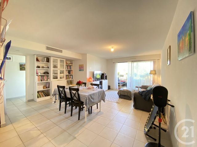 Afficher la photo en grand Appartement T4 à vendre - 4 pièces - 76.63 m2 - MANOSQUE - 04 - PROVENCE-ALPES-COTE-D-AZUR - Century 21 Cécile Décard