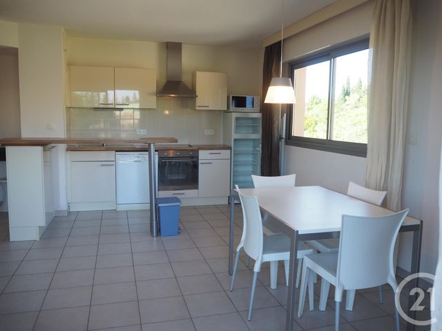 Afficher la photo en grand Appartement F3 à louer - 3 pièces - 62.61 m2 - MANOSQUE - 04 - PROVENCE-ALPES-COTE-D-AZUR - Century 21 Cécile Décard