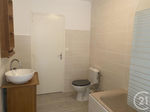 Afficher la photo en grand Appartement F2 à louer - 2 pièces - 42.89 m2 - MANOSQUE - 04 - PROVENCE-ALPES-COTE-D-AZUR - Century 21 Cécile Décard