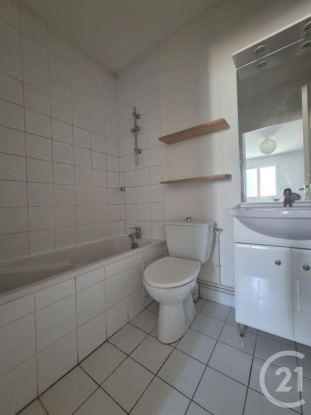 Afficher la photo en grand Appartement Duplex à vendre - 4 pièces - 82.71 m2 - MANOSQUE - 04 - PROVENCE-ALPES-COTE-D-AZUR - Century 21 Provence Immobilier