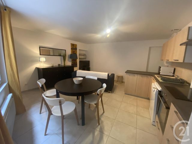 Appartement T2 à louer - 2 pièces - 41.46 m2 - MANOSQUE - 04 - PROVENCE-ALPES-COTE-D-AZUR - Century 21 Provence Immobilier
