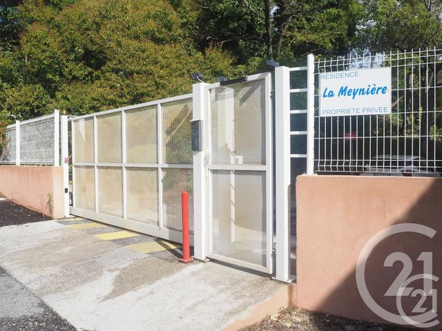 parking - MANOSQUE - 04