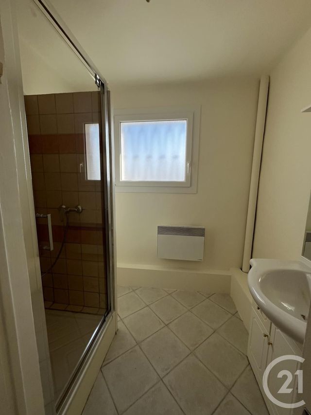 Afficher la photo en grand Appartement T3 à louer - 3 pièces - 76.17 m2 - MANOSQUE - 04 - PROVENCE-ALPES-COTE-D-AZUR - Century 21 Provence Immobilier