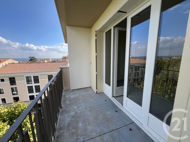 Afficher la photo en grand Appartement T3 à louer - 3 pièces - 76.17 m2 - MANOSQUE - 04 - PROVENCE-ALPES-COTE-D-AZUR - Century 21 Provence Immobilier