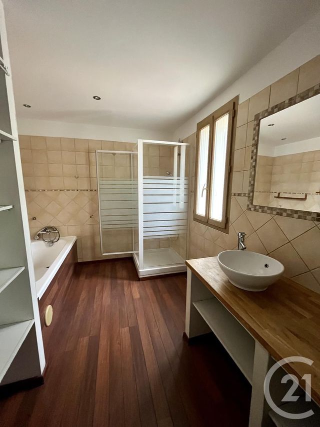 Afficher la photo en grand Appartement T4 à louer - 4 pièces - 98.38 m2 - MANOSQUE - 04 - PROVENCE-ALPES-COTE-D-AZUR - Century 21 Provence Immobilier